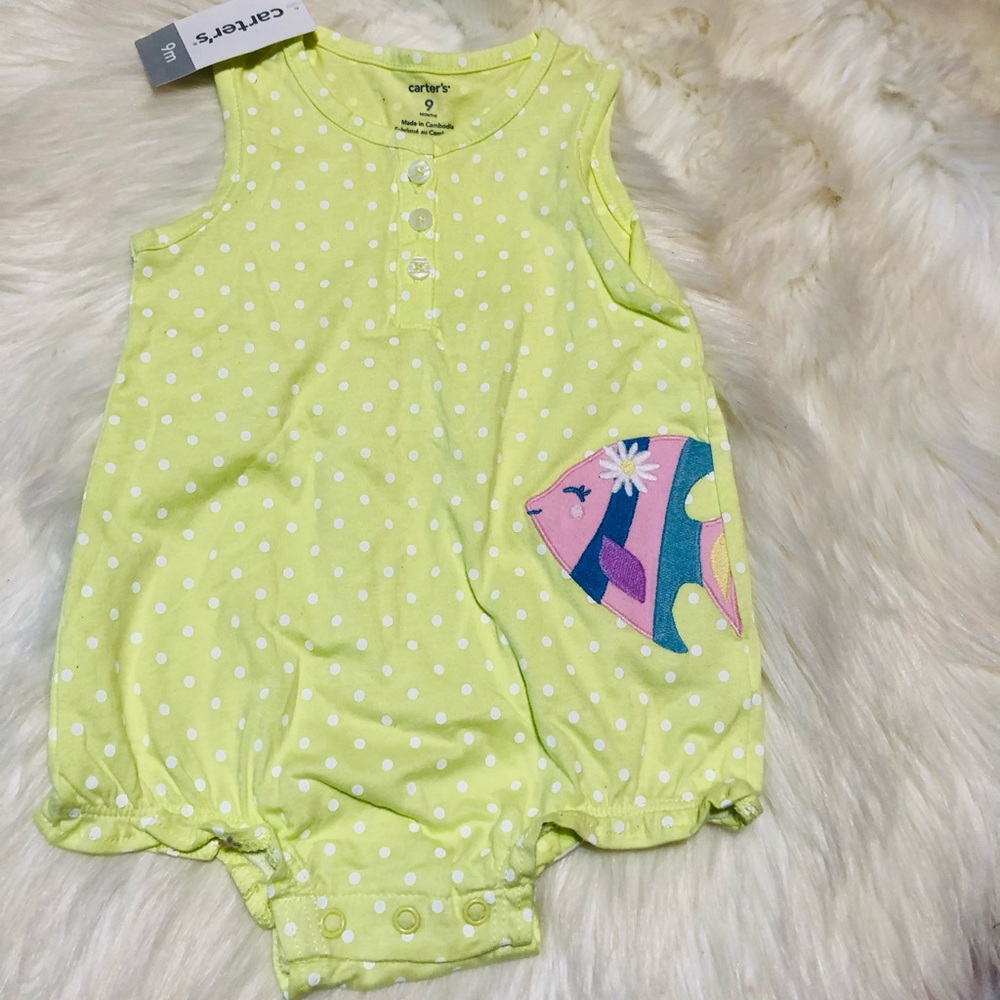Sleeveless baby bodysuit 9 months  (10x$15)